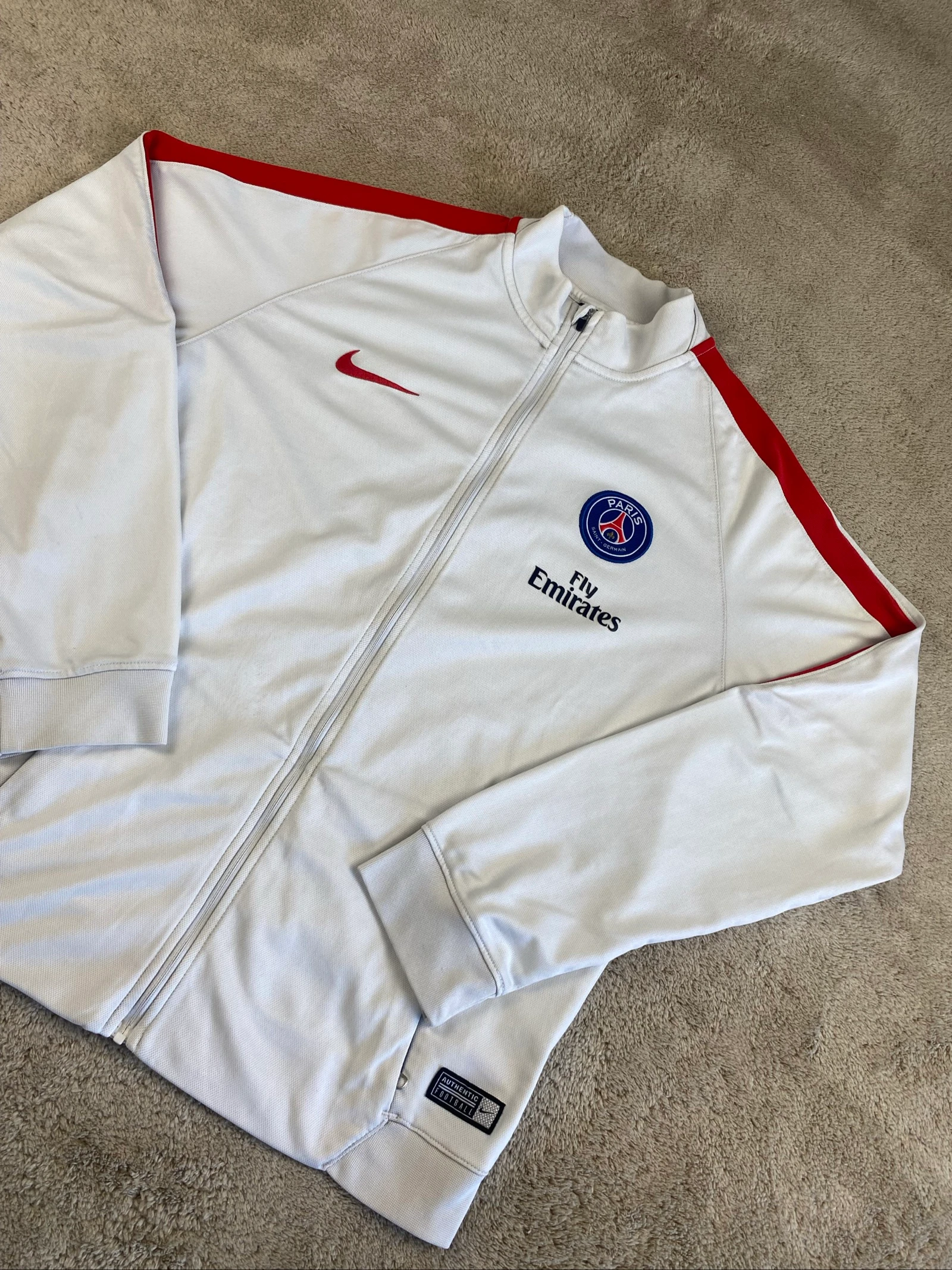Nike PSG Jaqueta Esportiva Dri-FIT Branca Vermelha Tamanho XL Juvenil – photo 4
